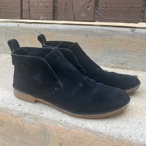 GUC- Dolce Vita black leather suede distressed booties Sz 7.5